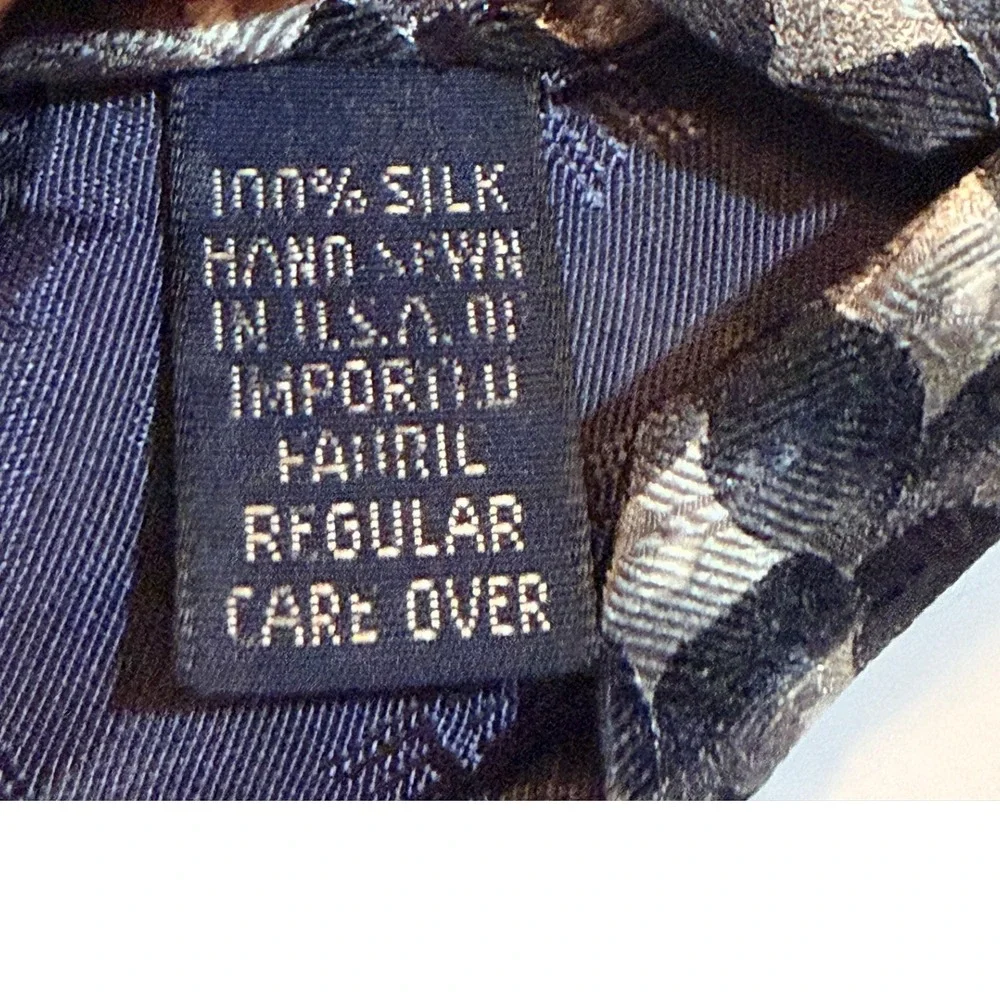 Roundtree & Yorke Silk Tie Black Silver‎ Geometric Hand Sewn Professional